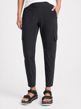 Athleta Black Chelsea Lined Cargo Jogger Pants (223)